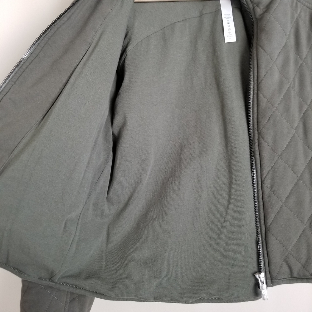 Lululemon Quilted Calm Jacket Army Green Size 4 - Picture 5 of 8